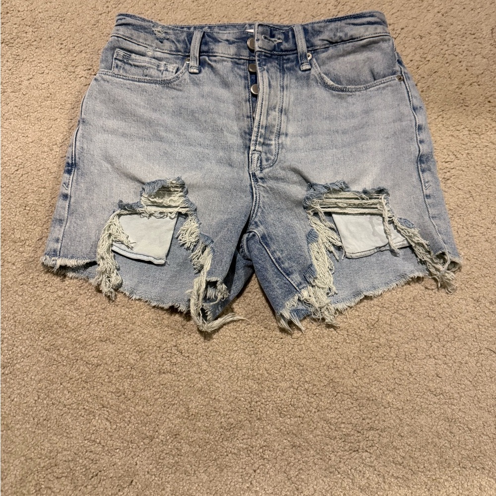 Good American Light Blue Distressed Jean Shorts Bombshell Cut